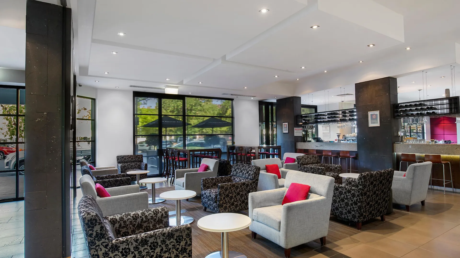 Mantra Hindmarsh Square Hotel Adelaide
