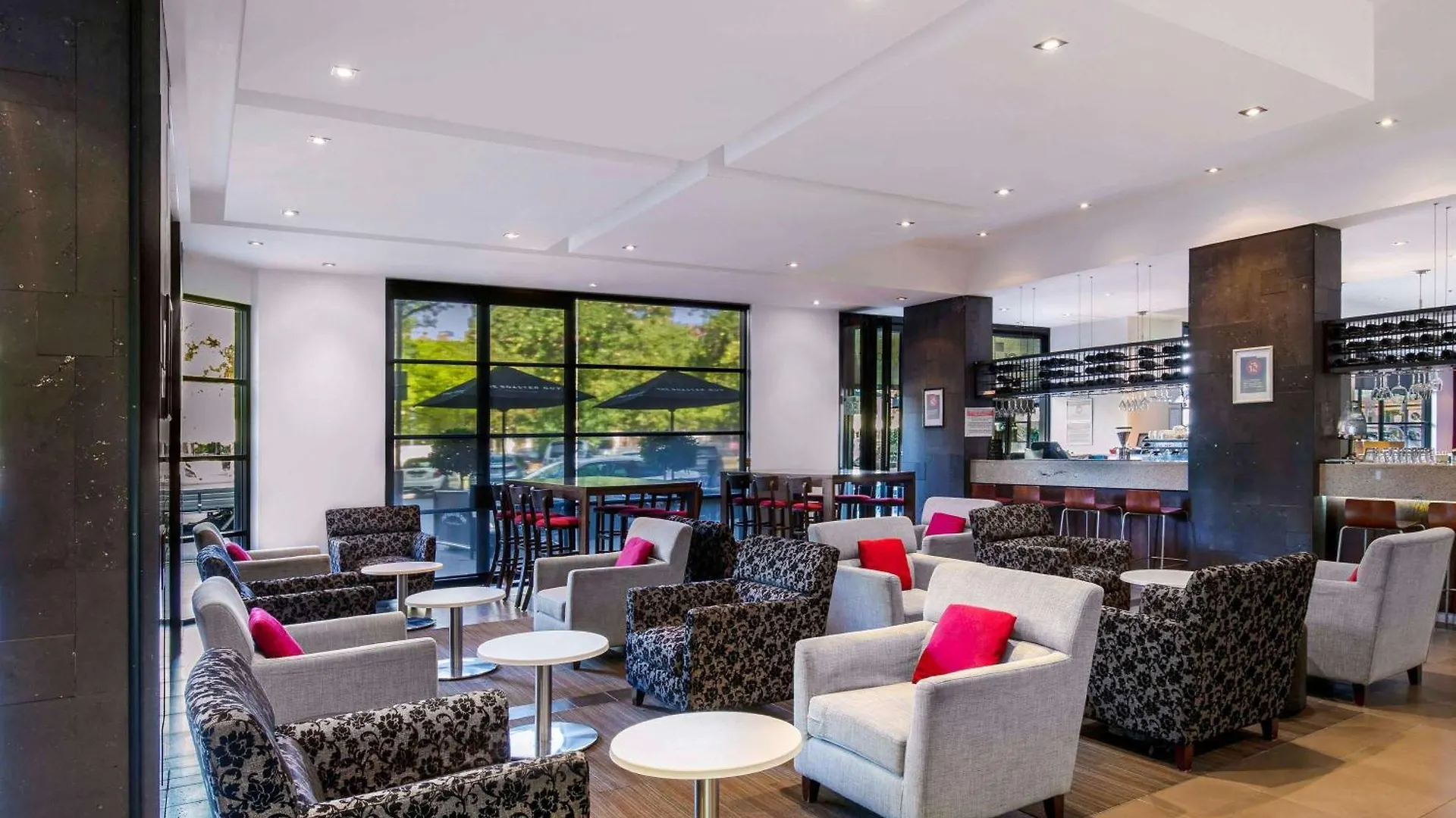 Mantra Hindmarsh Square Hotel Adelaide