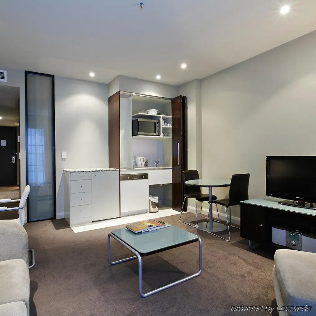 Mantra Hindmarsh Square Hotel Adelaide 4*,  Austrália