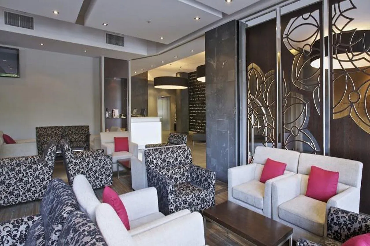 Mantra Hindmarsh Square Hotel Adelaide