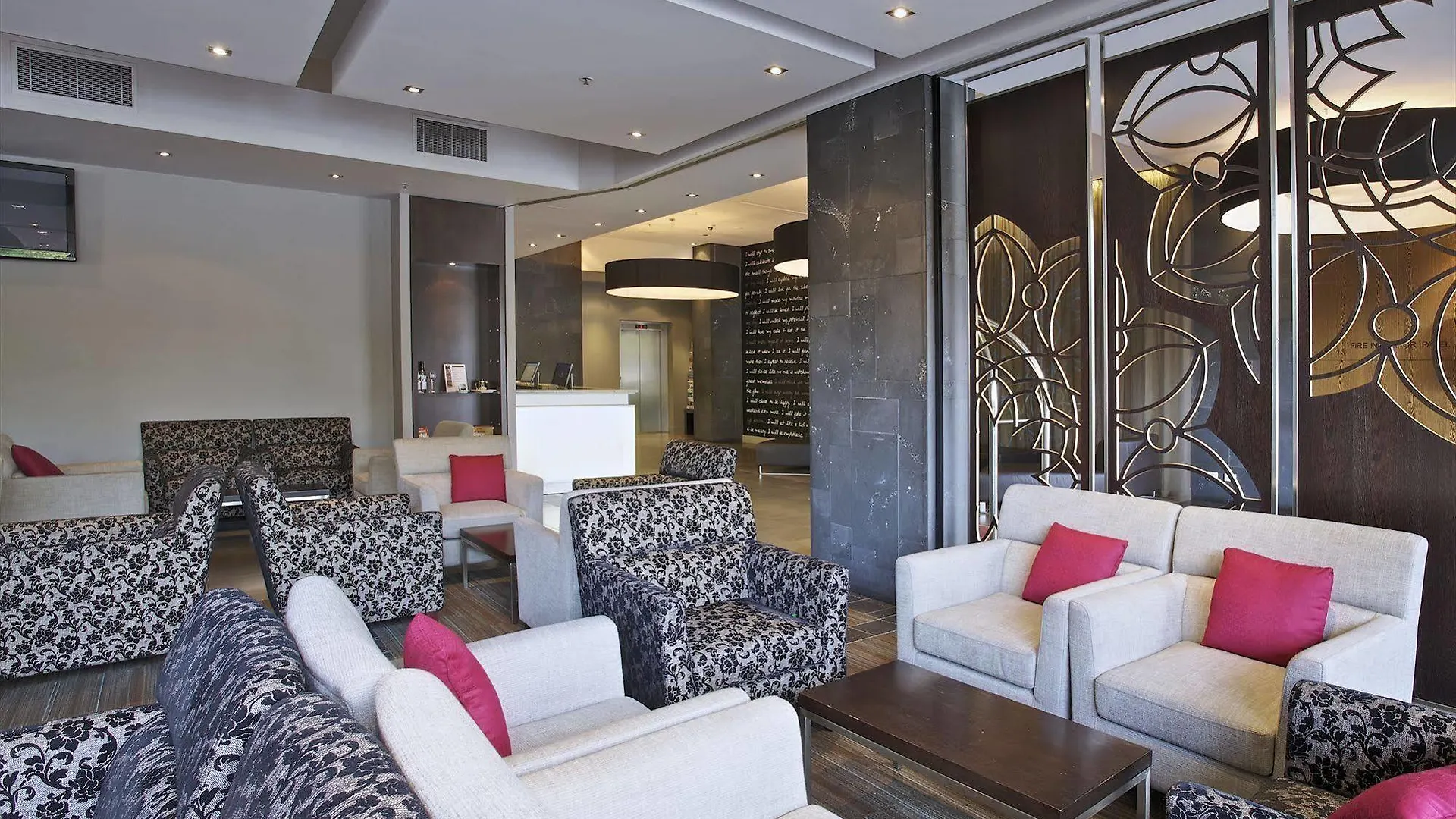 Mantra Hindmarsh Square Hotel Adelaide